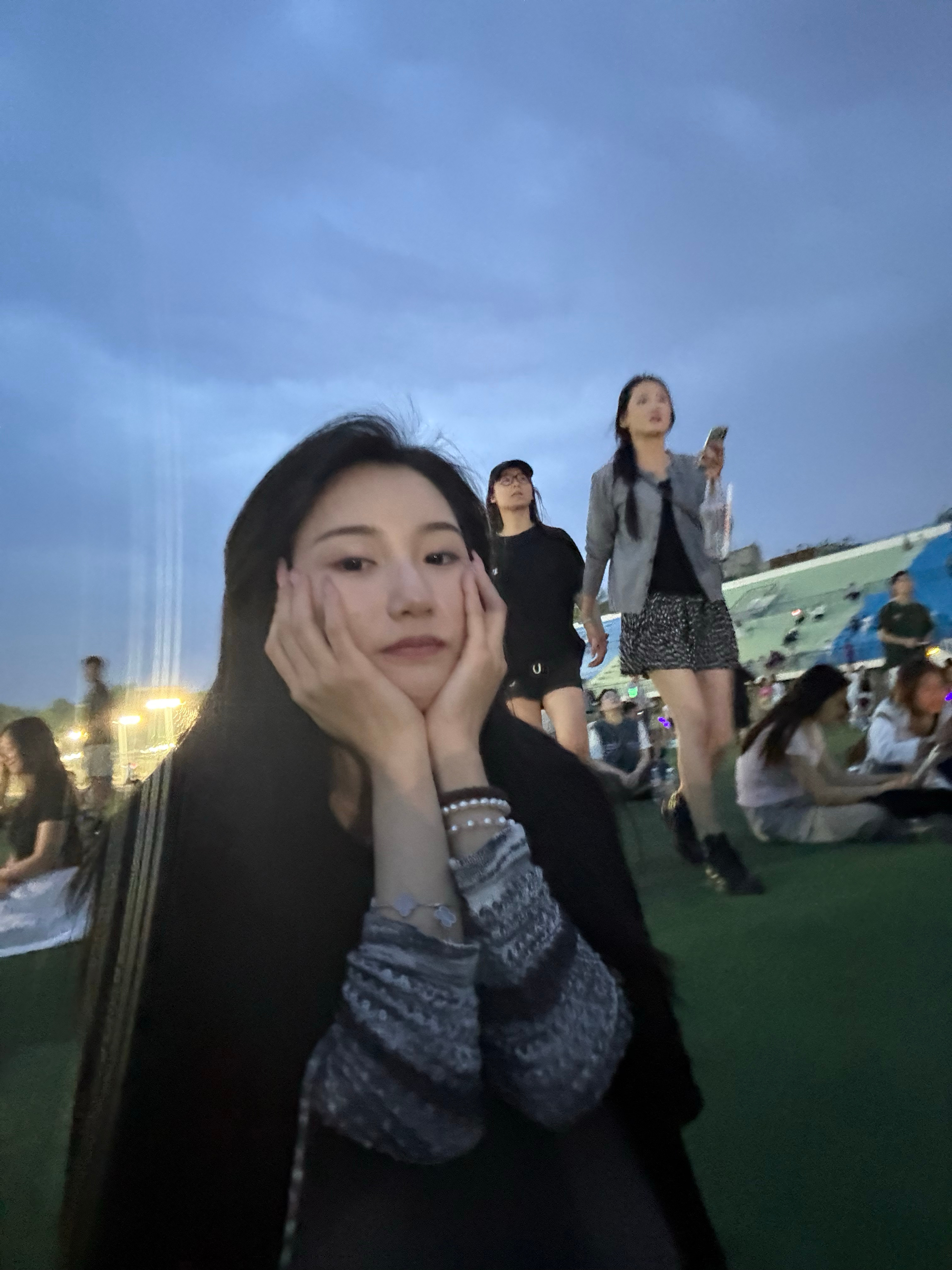 也是原图直出上了 