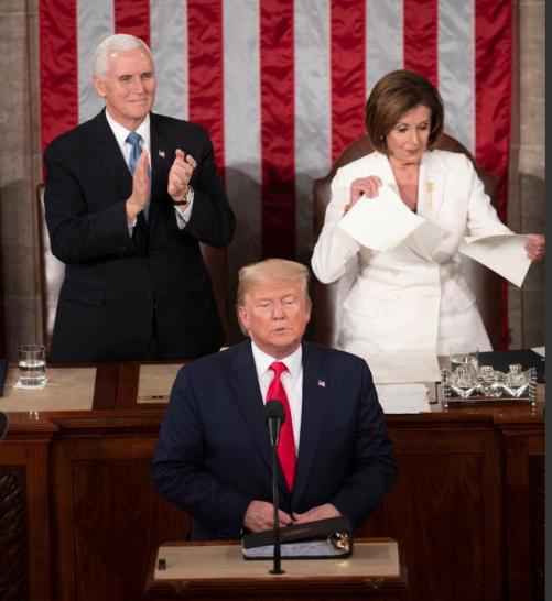 特朗普根本不可能一直坐在美国总统的位置上，说白了，只要他的任期一结束，这人瞬间就