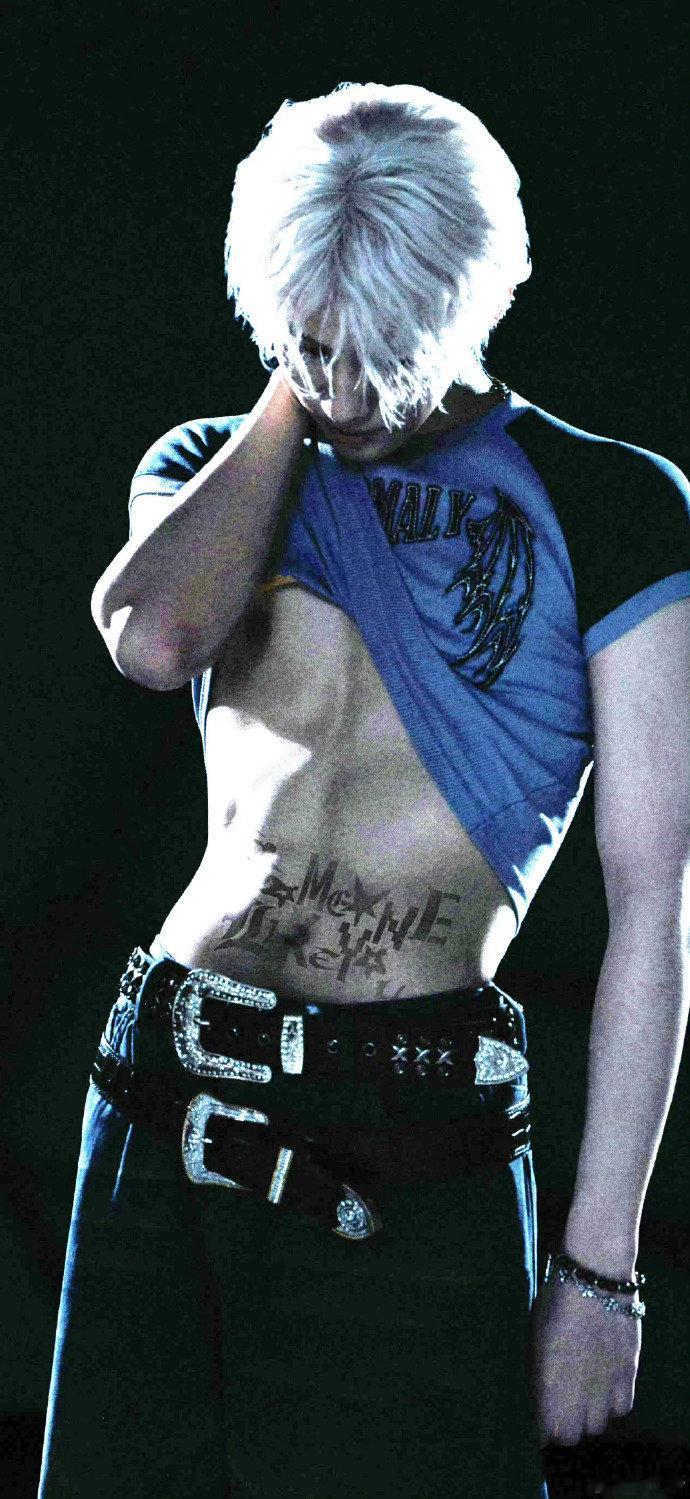 张真源预告照张真源预告照，把歌名纹身上了！张真源把歌名纹身上了