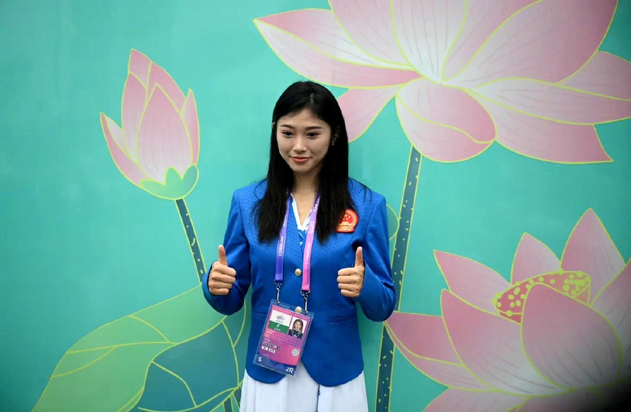 吴艳妮努力备战！
争取在杭州亚运会夺得金牌！
赛前热度第一！
第二是李梦，第三是