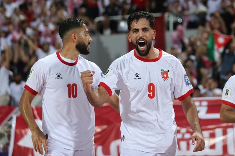 中国队虽然赢了库拉索，但这只是一场普通的热身赛，热度没必要挂太久，降温冷静。邵的