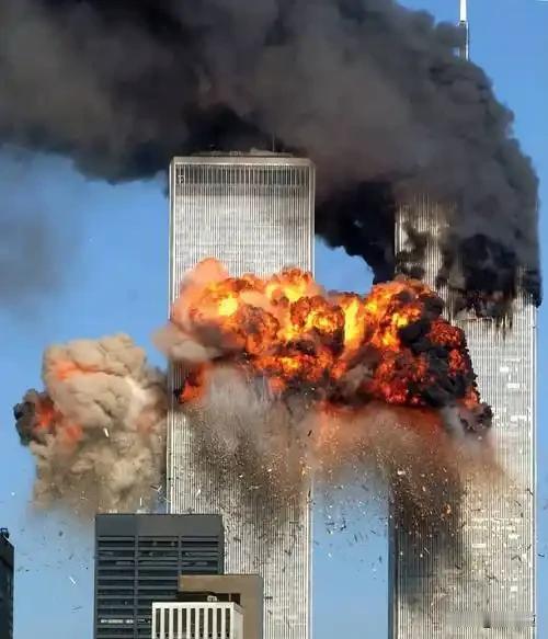 9·11二十五周年：一场悼念仪式，为何变成全美舆论战场
 
 2001年9月11
