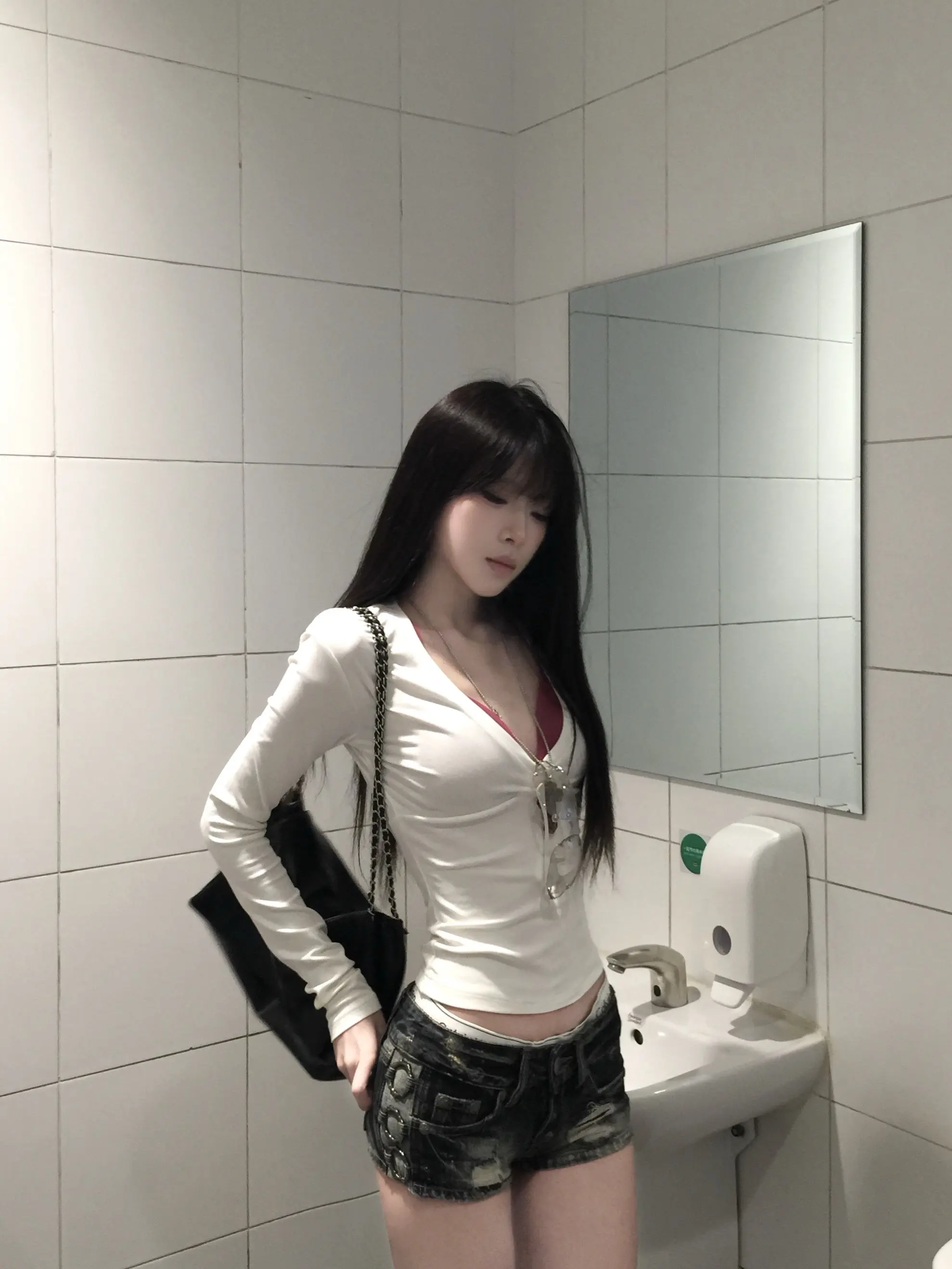 我再也不会觉得任何一个人比你更好 如果有 那就是明天的你