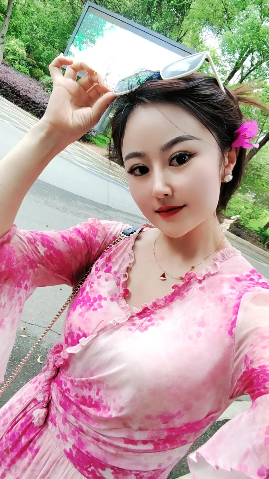 不吃任何人画的饼，永远清醒、明白，路走不通了，就换条路吧，不要把寄托放在任何人身上。