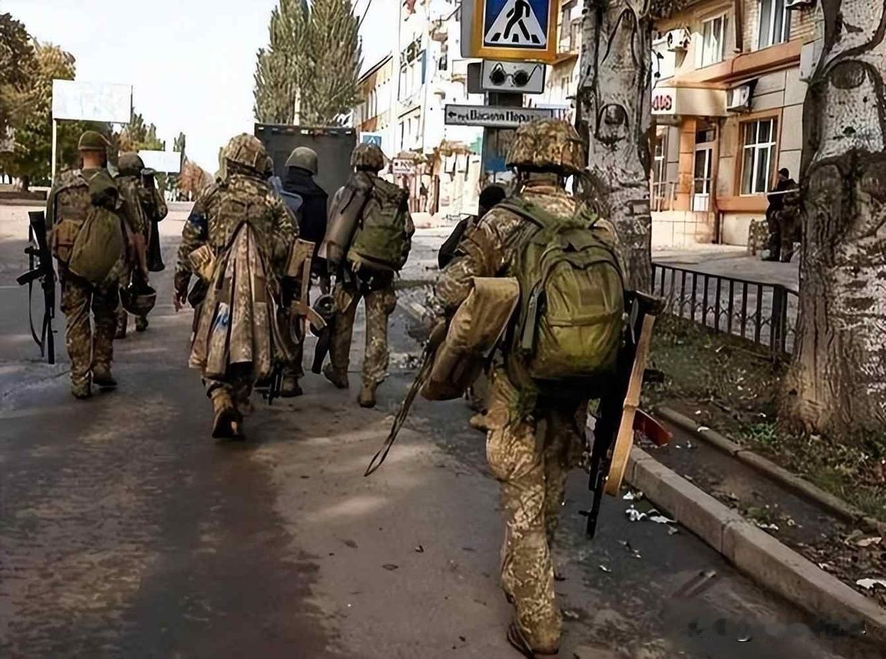 俄军在库皮扬斯克东边的行动进展顺利，第1486团在六号报告清理了饲料厂区域的七栋