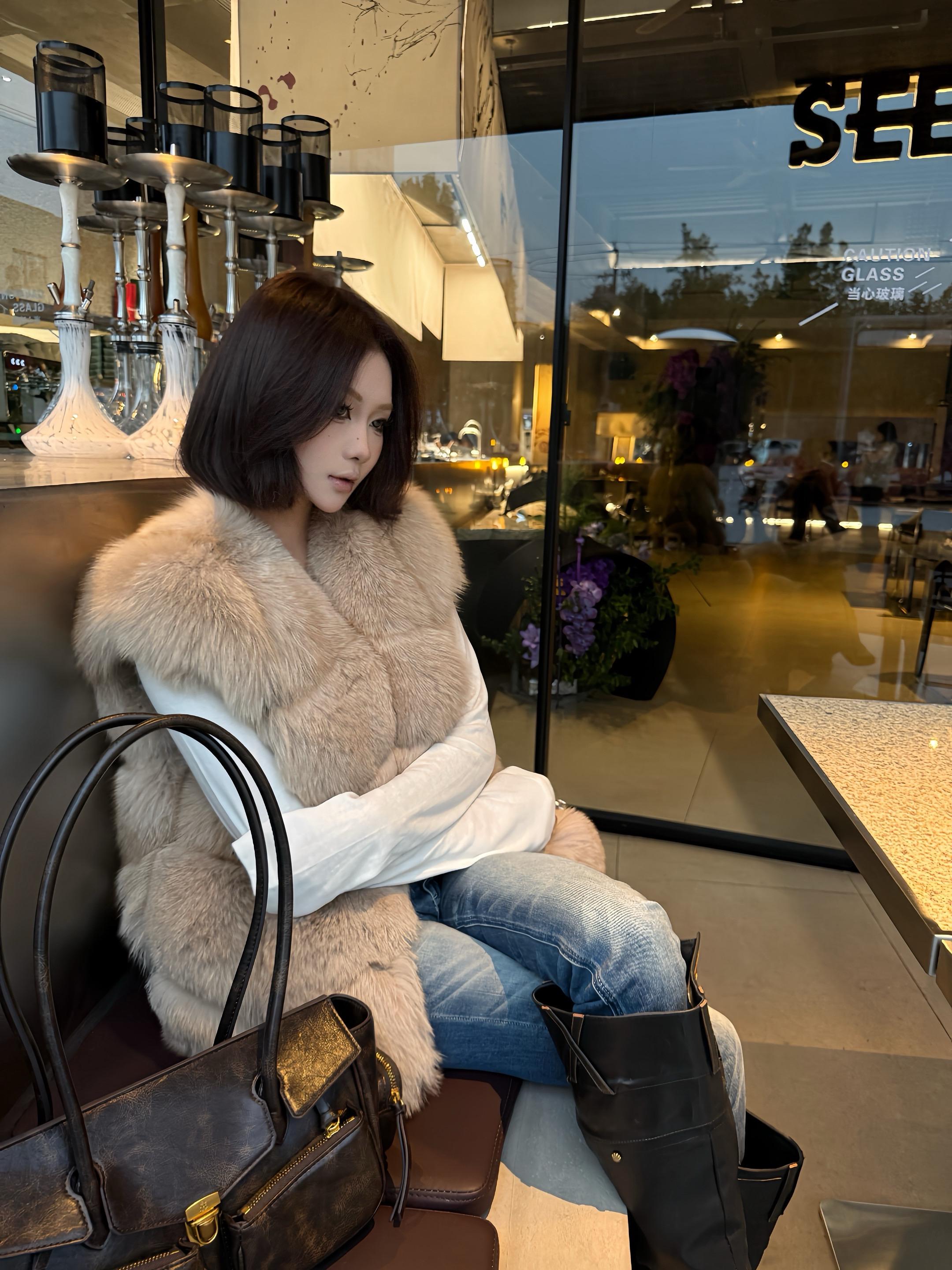 在最应该拥抱的季节 我连你身上的味道都闻不到