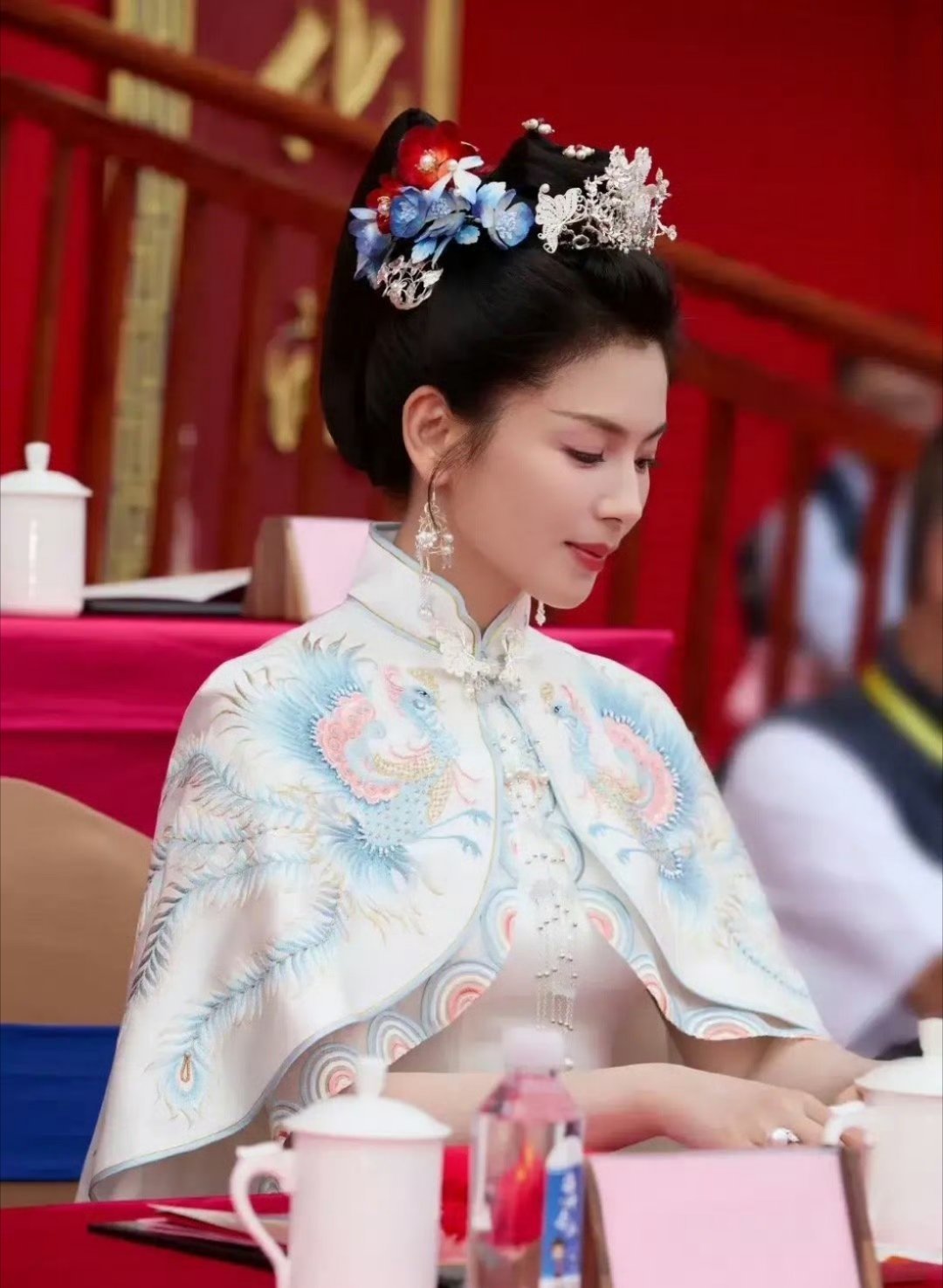 刘涛妈祖变装 听说她是妈祖娘娘同意认定的演员，所以当时拍摄很顺利 ​​​