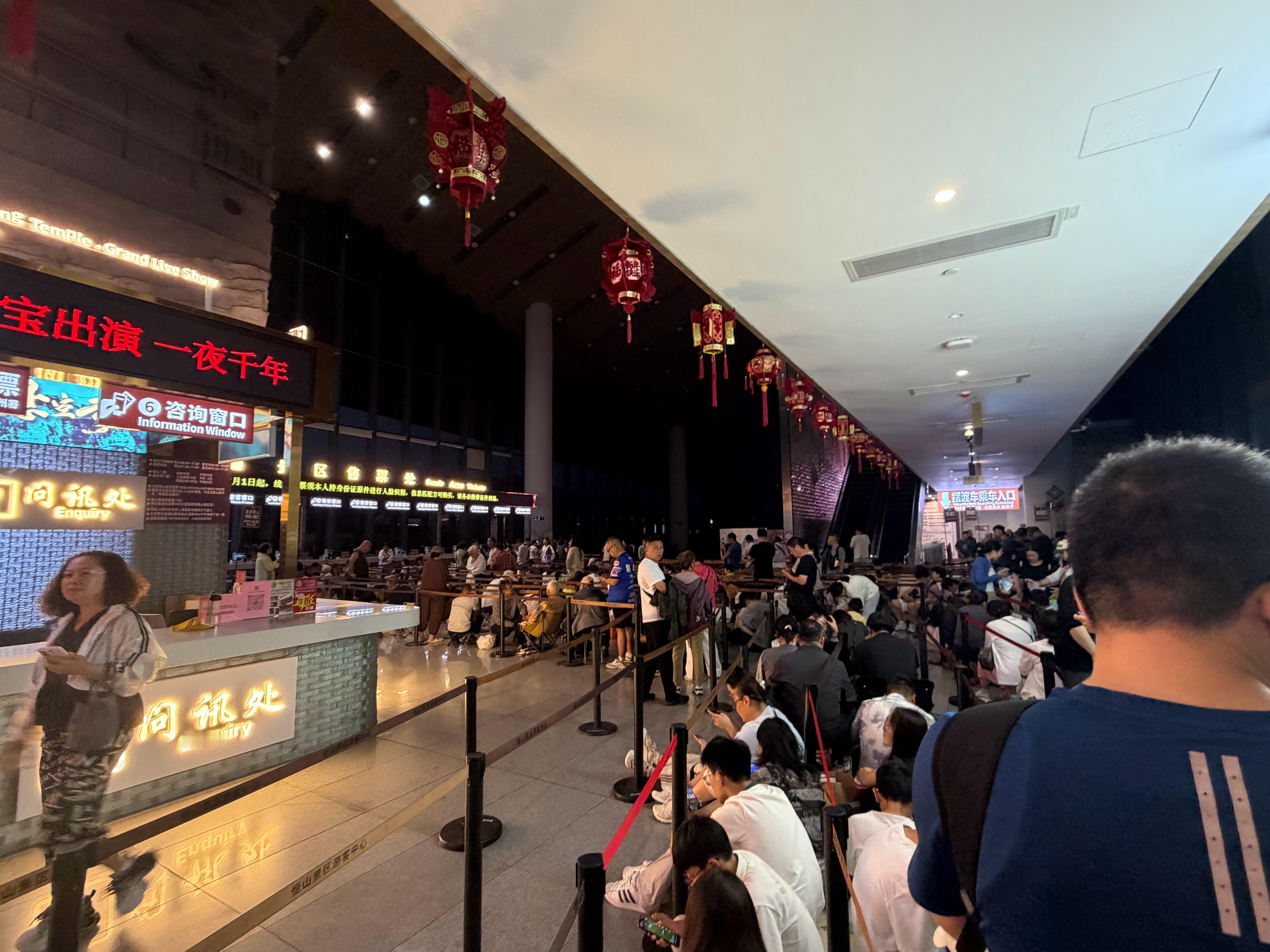 这点都这么多人在排都疯了吧 大同·悬空寺