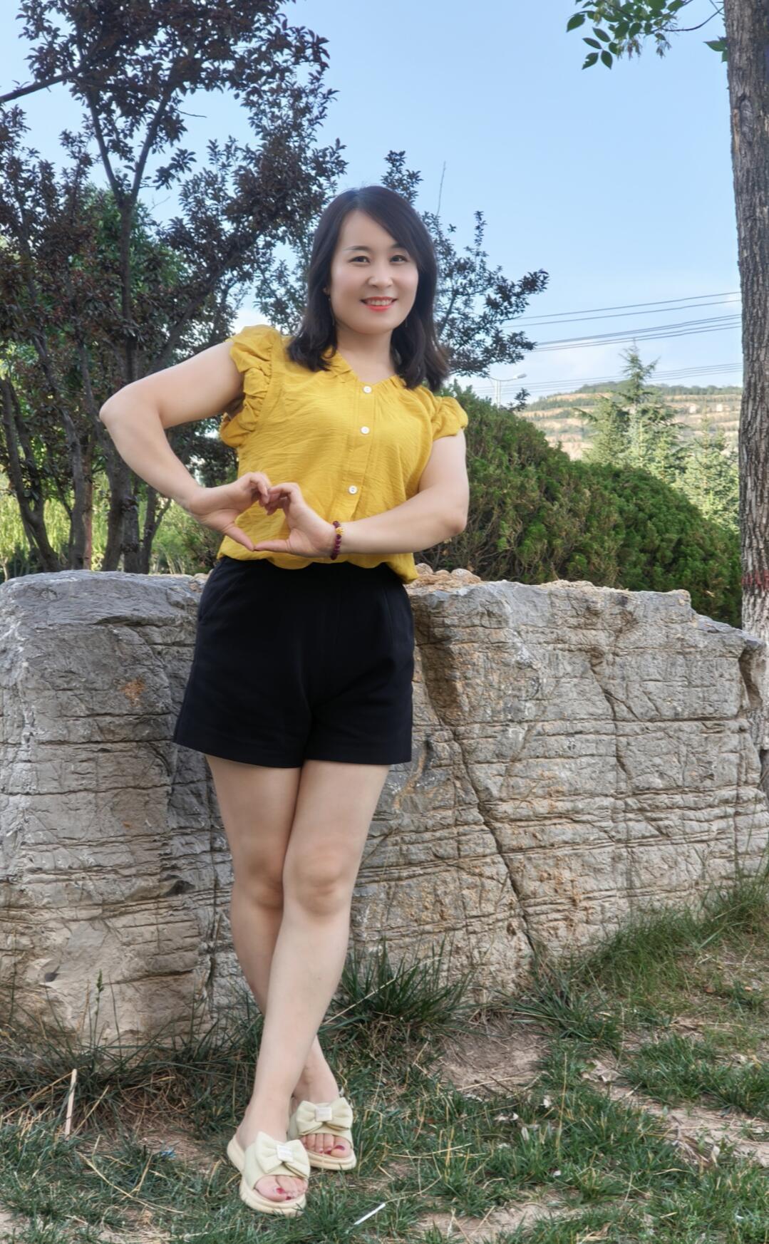 高跟鞋的女性魅力在哪里 看看气质女神的穿着搭配吧