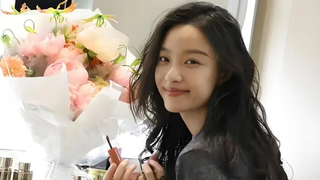 女星撞衫背后的秘密：倪妮遭遇刻意“艳压”？

在娱乐圈的光鲜亮丽背后，往往隐藏着