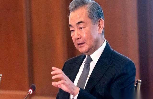 绝了。
我活这么大，就没见过比美国更会抢功劳的。
前脚柬埔寨和泰国边境的枪声刚停