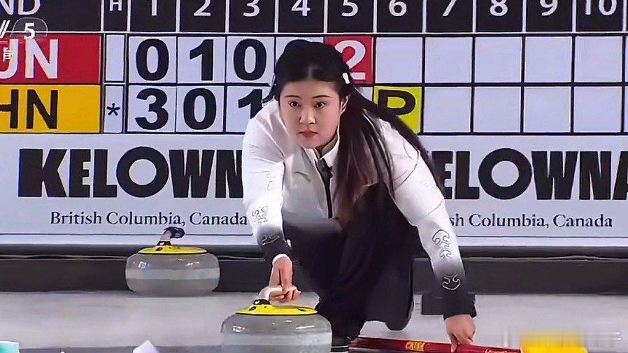 中国冰壶混双米兰冬奥资格赛开门红期待比赛胜利 