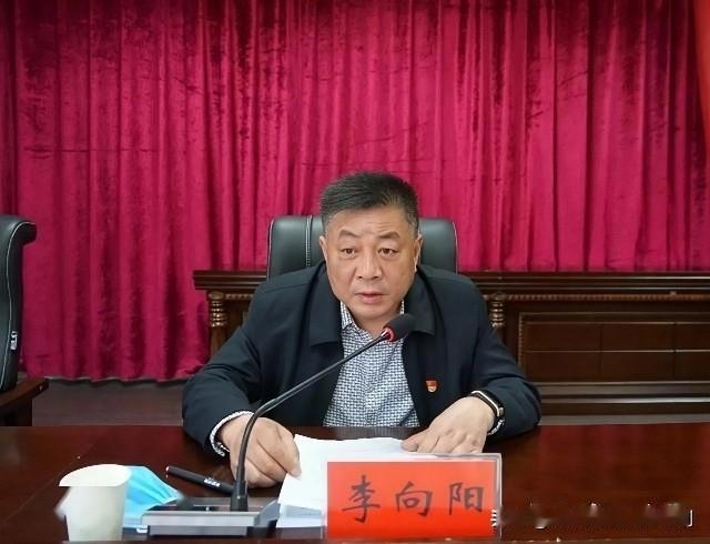 信阳市纪委监委2026年8月23日官方通报，商城县人大常委会党组副书记、副主任李
