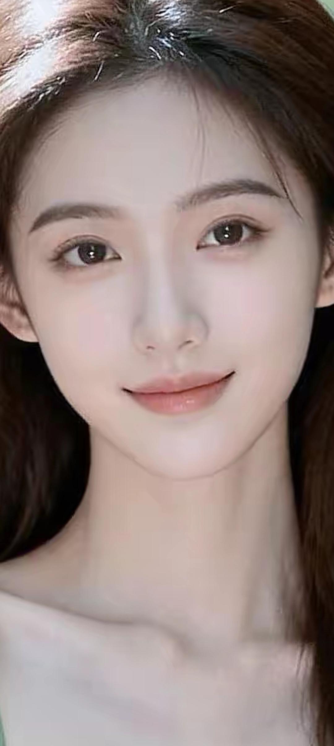 温柔甜美的微笑，散发着自然的光彩！🌟✨