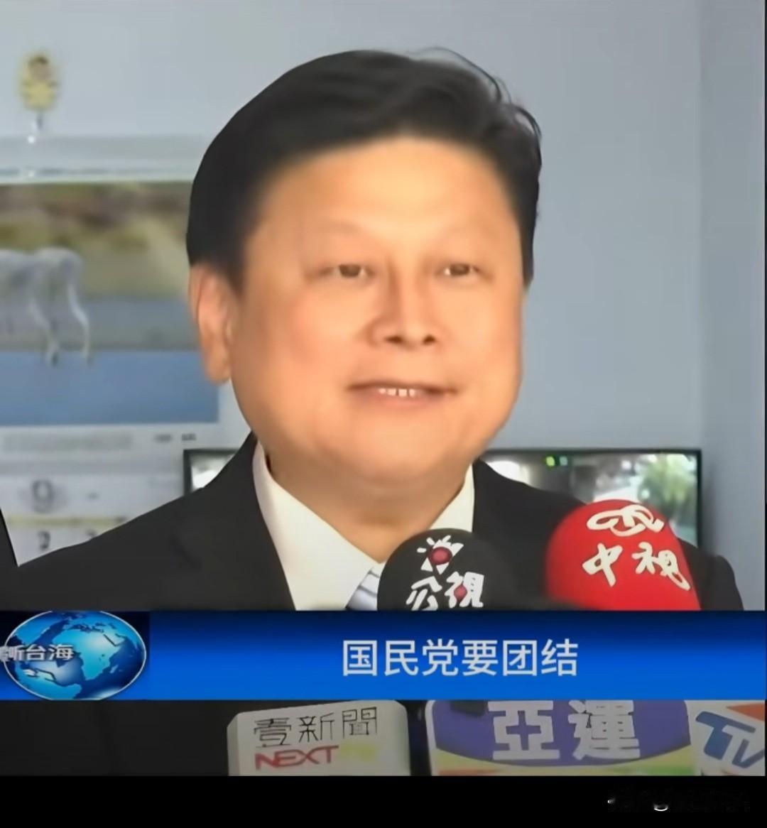 韩国瑜自绝于国民党

8月11日朝野协商现场，韩国瑜当众讲出“垂帘听政、黑暗力量