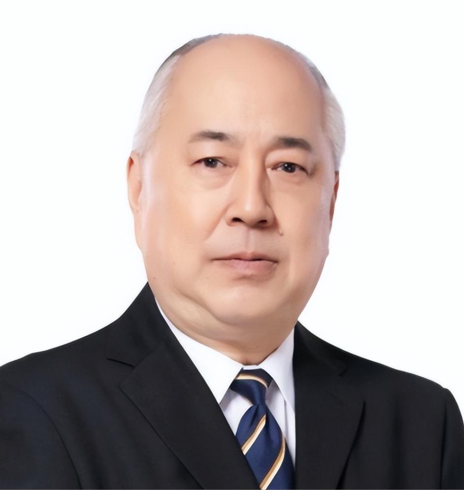 钱学森的儿子钱永刚，一生中两次辍学，初中数学考30分，高中没念完就另谋出路，而父