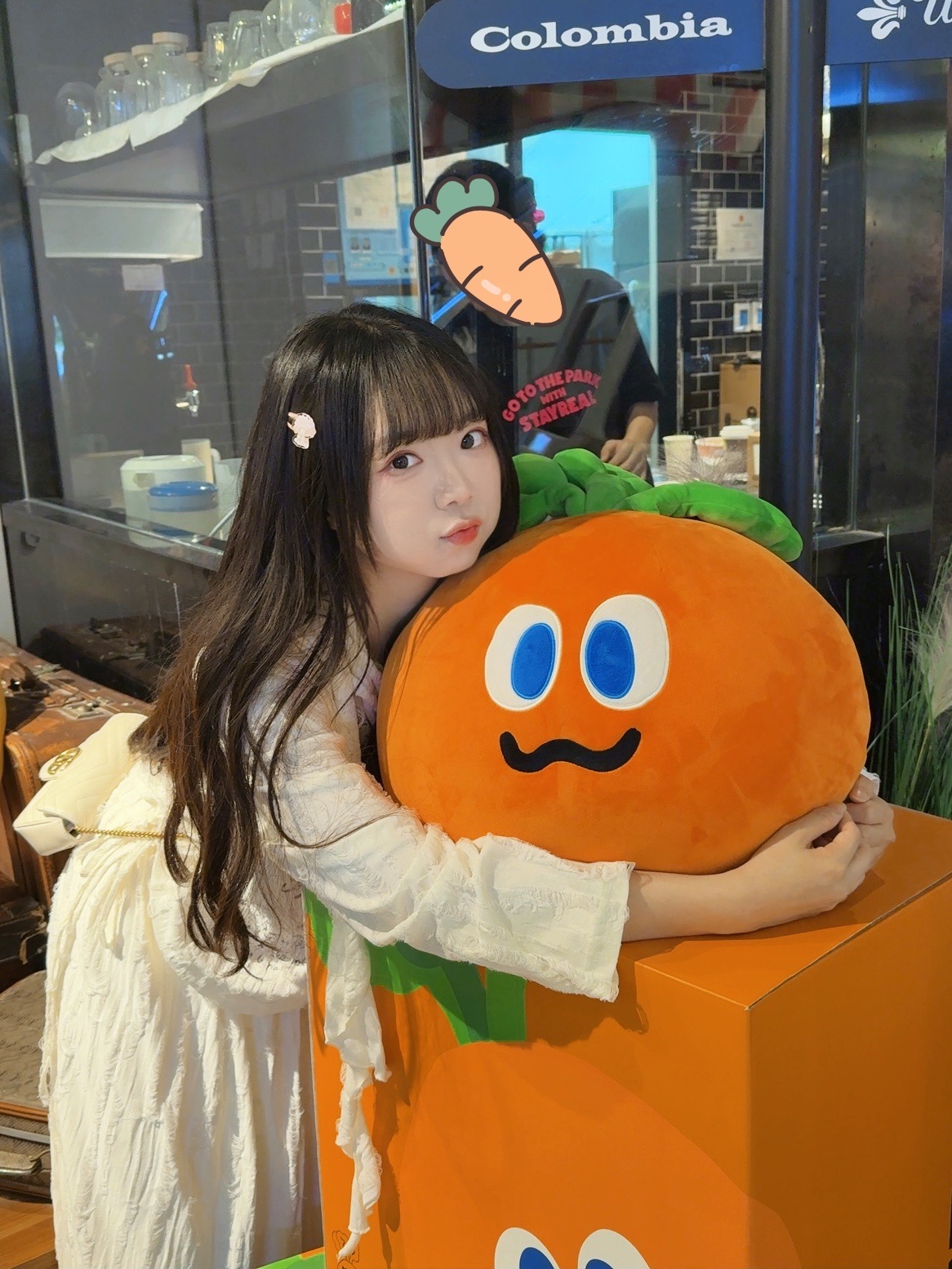 其实我是狗派诶！最喜欢比熊了😋可是我没有😭因为养自己就不容易了（遇到了好多卜