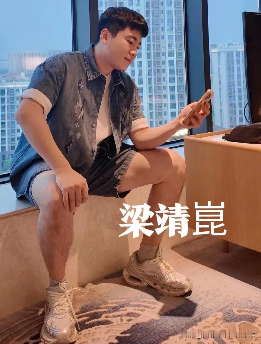 坏消息：梁靖崑退赛了！
WTT横滨冠军赛开赛在即，梁靖崑却突然退出比赛，由薛飞替