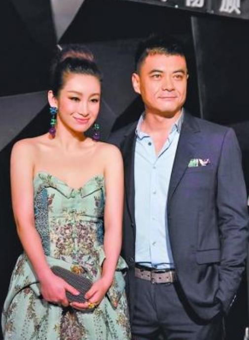 当年，秦海璐与身价20亿的李厚霖同居了四年。当她在思考是否嫁给他时，却突然收到了