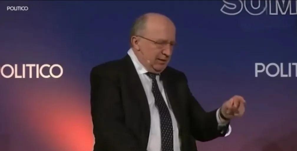 五天干完一年的量。这账算得让人后背发凉。

欧盟防务专员库比柳斯说了个数字：对伊