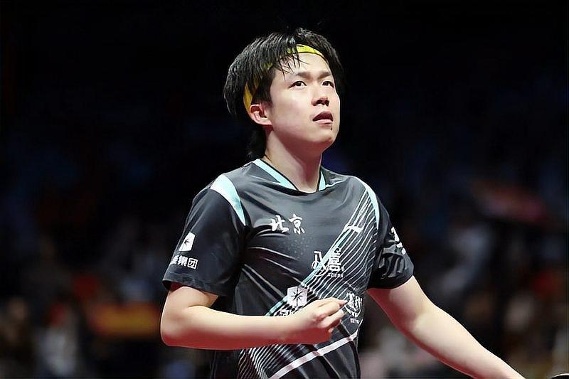 在全运会乒乓球男单1/8决赛中，王楚钦经历了一场惊心动魄的七局大战，以4比3险胜