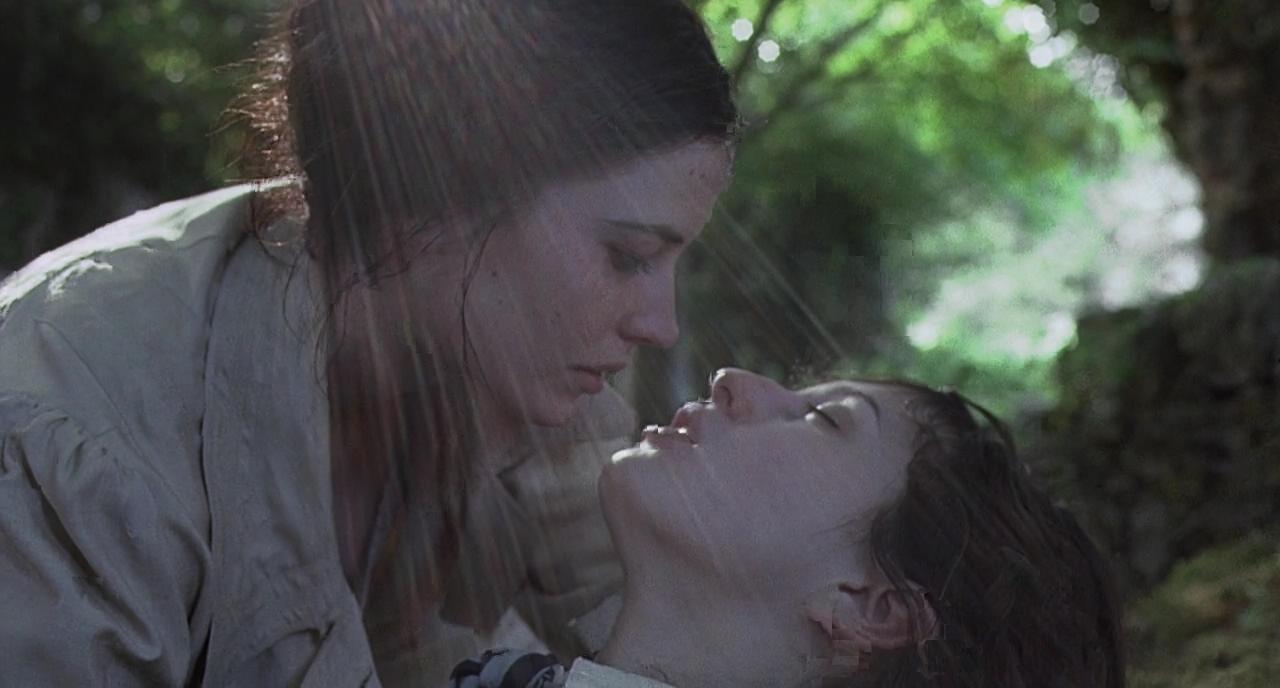 一部很变态的电影
伊娃格林主演
这次她饰演一位自由、性感、腹黑、疯批的老师
女神