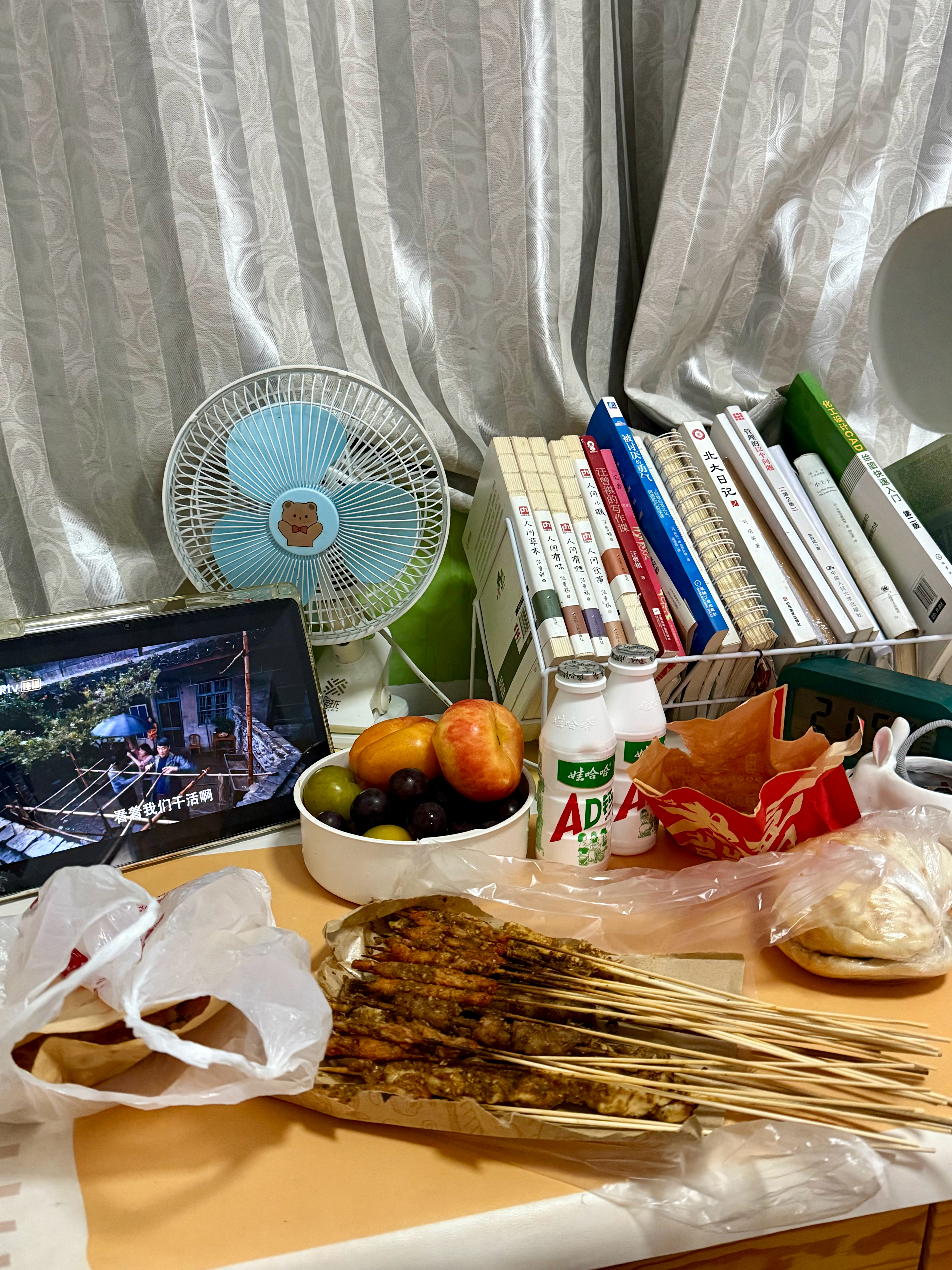 和好朋友见面聊天就像精神养分毕业后一年没见 终于见面了 济宁·济宁东站