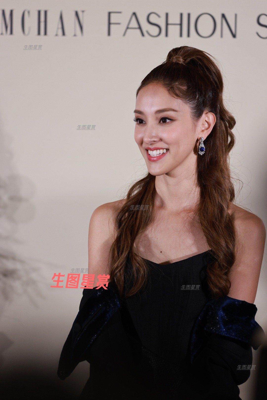 陈凯琳广州太古汇活动，混血公主又瘦又靓🖤 ​​​