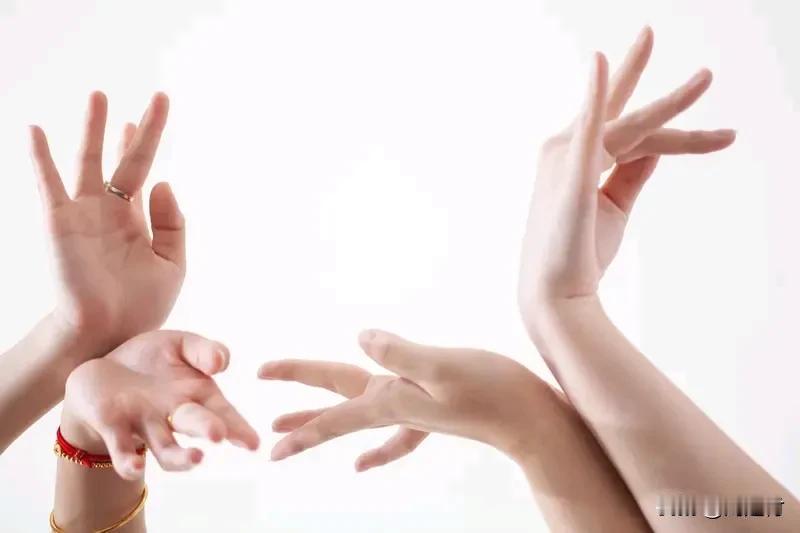 “仅退款”225件快递女子已归案 “仅退款”225件快递女子已归案
“仅退款”2