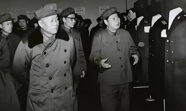 八大军区司令对调，李志民对冼恒汉一番话耐人寻味，韩先楚霸道。
 
1973年12