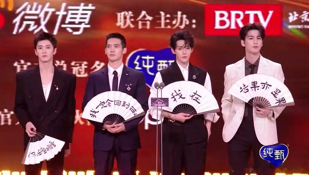 谁艳压。[doge]  ​​​