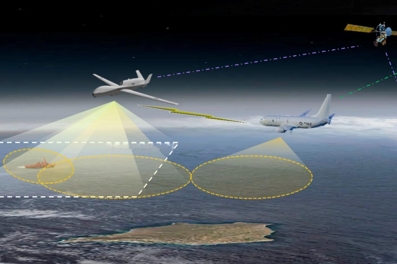 美国展示首架 P-8A 海神反潜机操控 MQ-4C  无人机执行未来海军编队任务