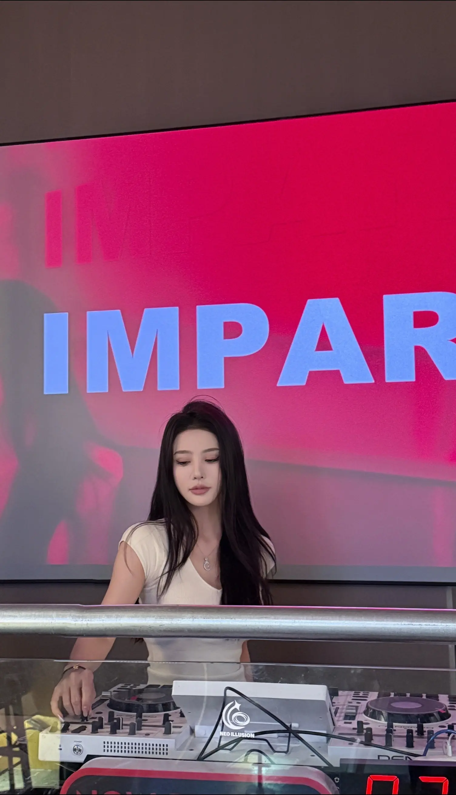 那天自以为牵到你的手没想到是鱼钩