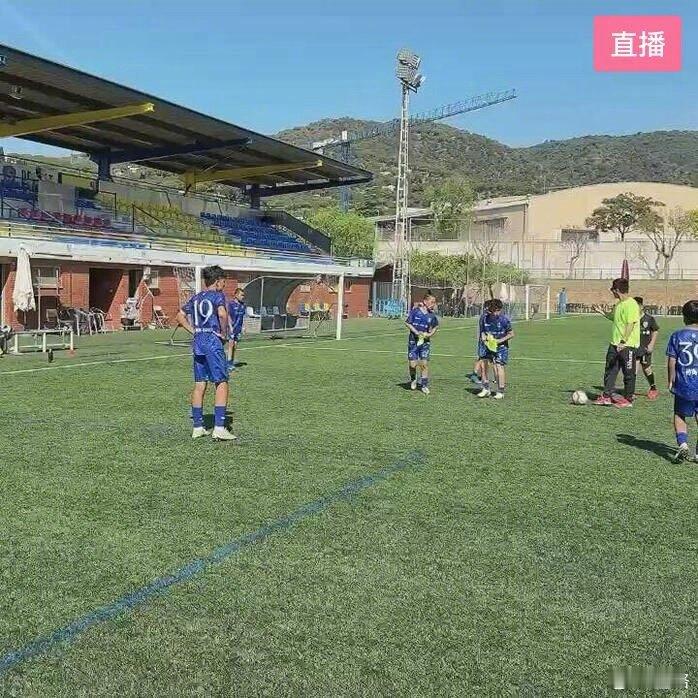 [直播]中国足球小将2015队训练-中国足球小将-房间号12036635  网页