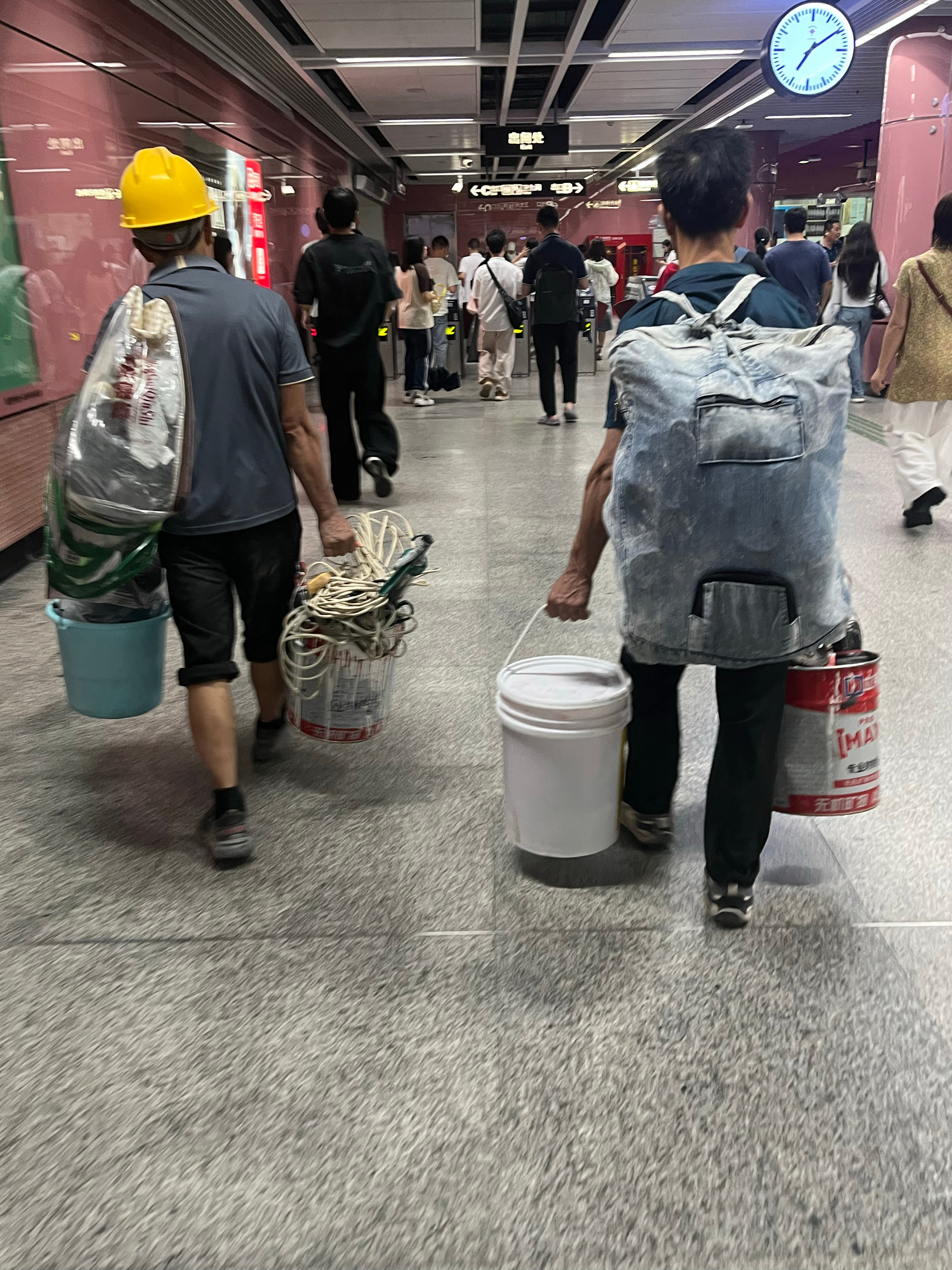 这世界上总有人会比自己更累 