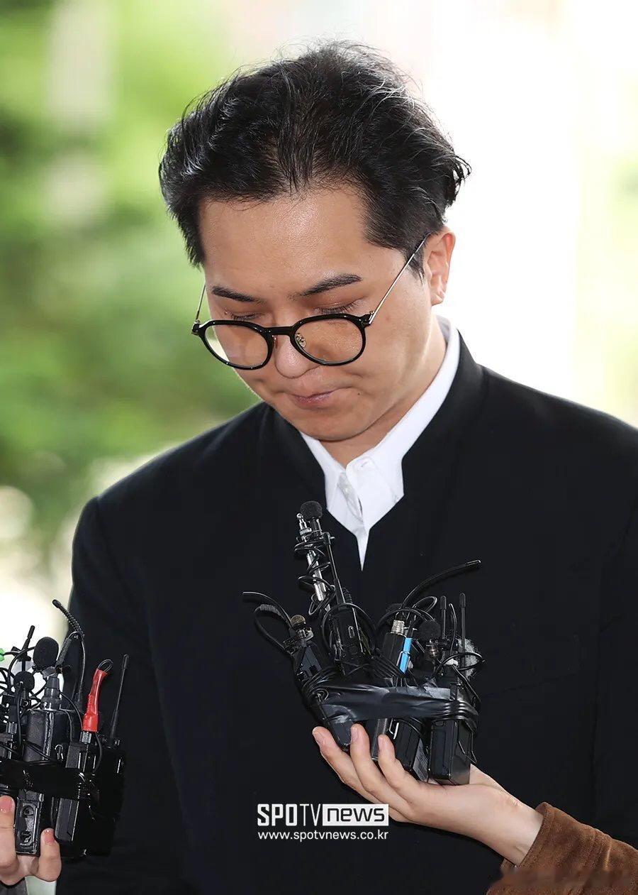 如果我担从这样变成这样 我会每天上线只为骂他🫰 