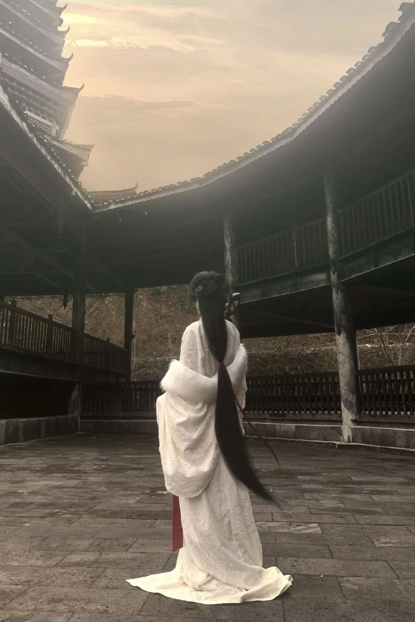 “项郎  你又为何不渡江东”