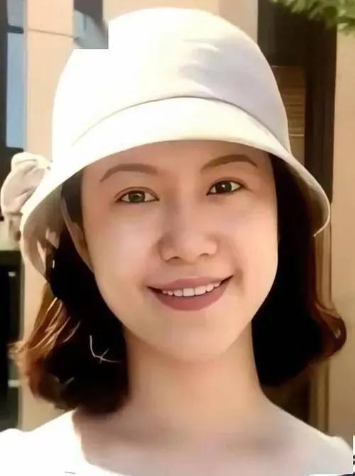 翁帆发文悼念杨振宁那句“有他多年陪伴，我何其有幸”，总算让不少人看懂了：她跟着杨