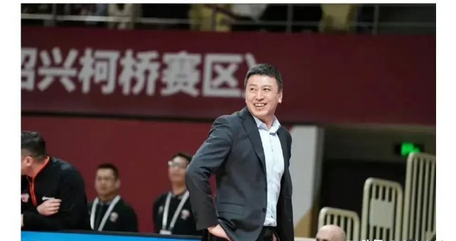 今天下午，浙江稠州男篮俱乐部官方发布公告:浙江稠州金租男篮主教练王世龙合同到期，