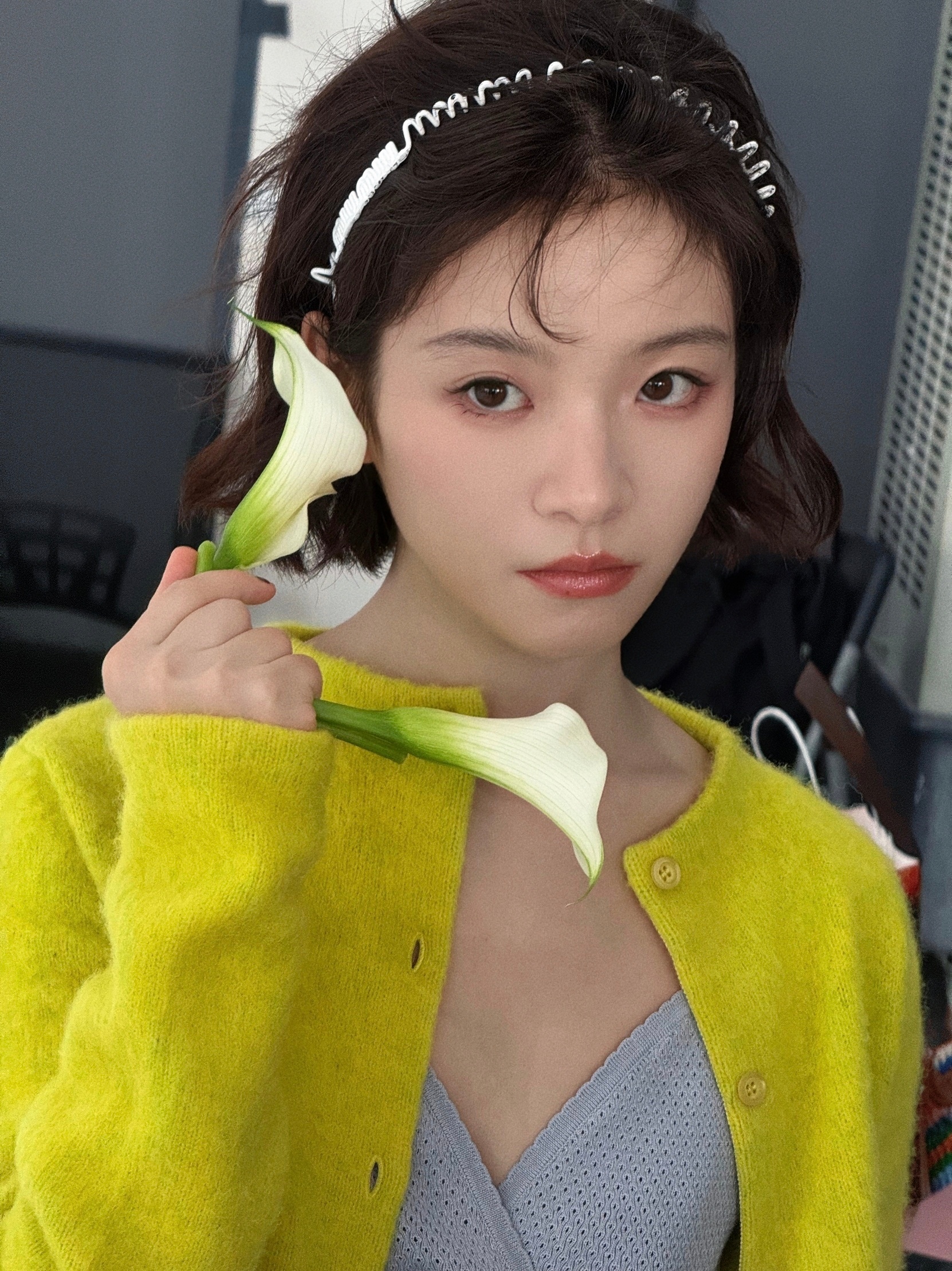李庚希[超话] lgx向全世界安利李庚希 lgx李庚希 处暑日渐微凉，凉风有信，