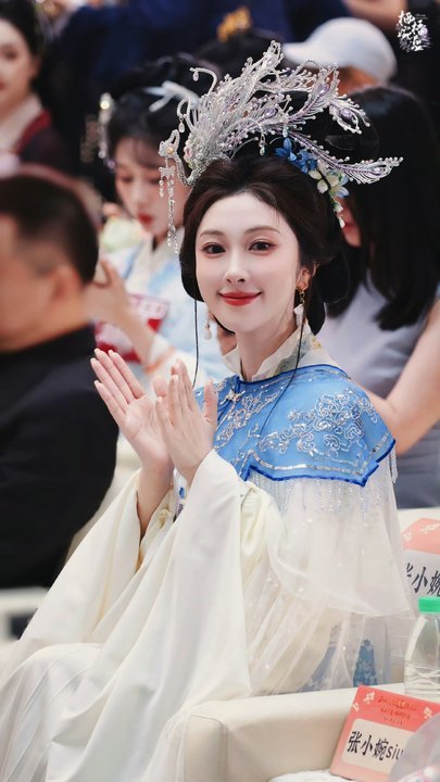 张小婉穿汉服张小婉国风汉服路透张小婉穿汉服就这样美太适合这种风格了吧，好看爱看多