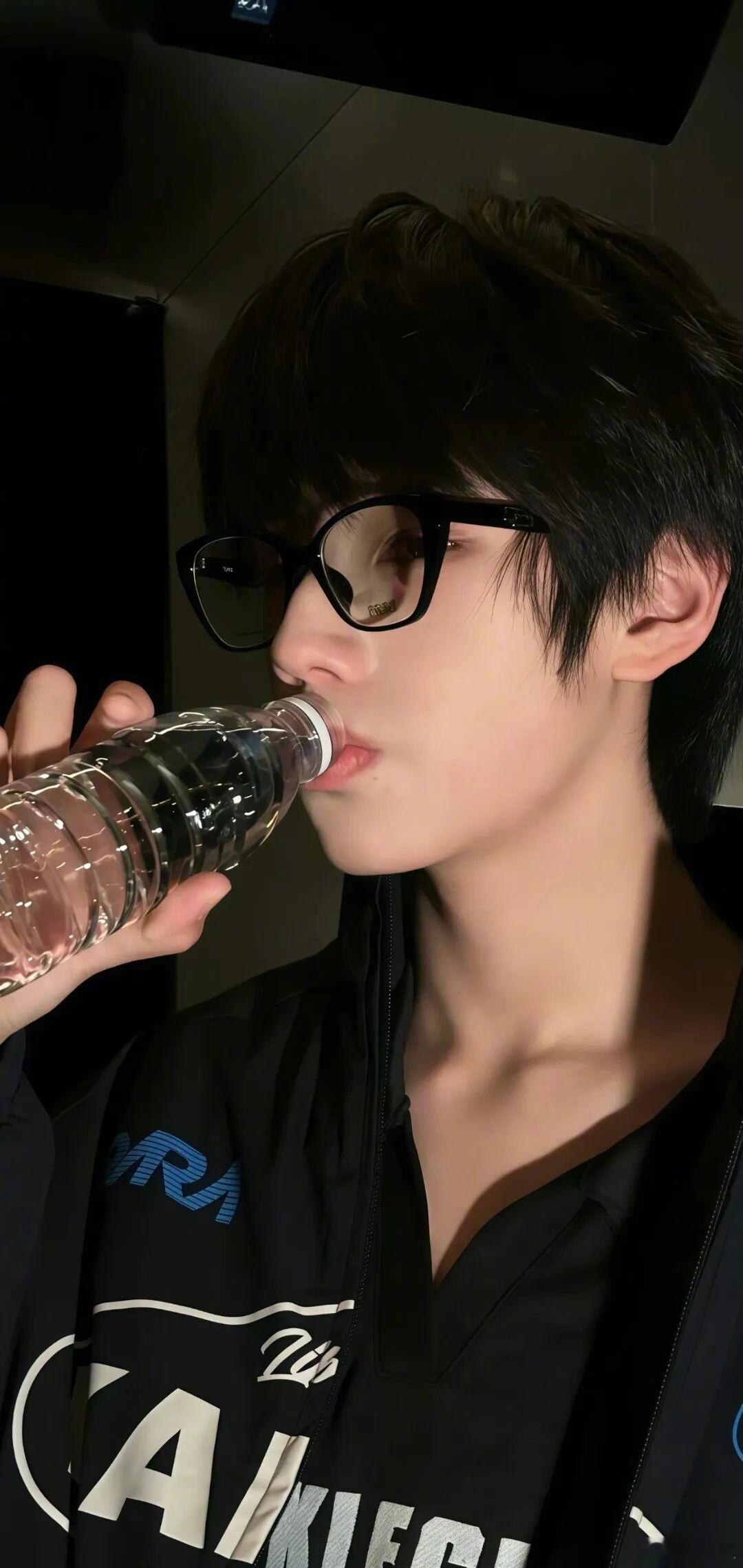 橹穆你更喜欢穆祉丞还是王橹杰多一点呢？ 