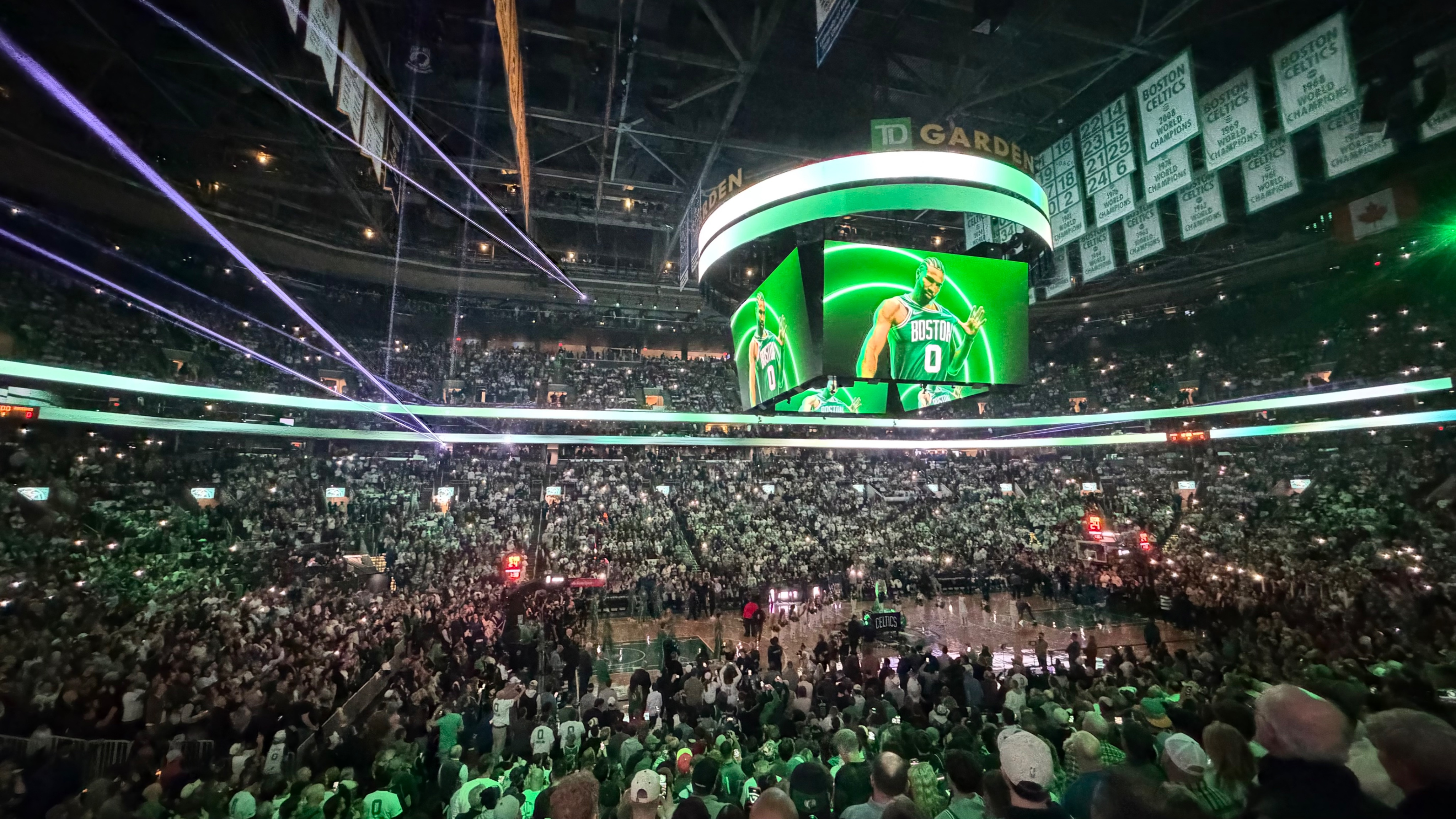 这现场氛围，爱了爱了波士顿凯尔特人 ｜DifferentHere ｜独行侠vs凯