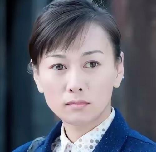 这位女演员长相平平，甚至跟美女一点都是沾不到变，但她演技特别的好，是演什么角色都