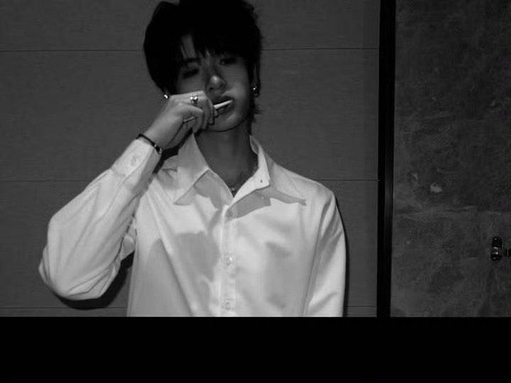 张峻豪ins头像 张峻豪更新ins简直夯爆了男神怎么帅成这样！张峻豪澳洲随拍