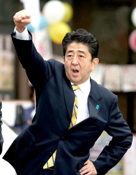 安倍遇刺案将被拍成电影？

据日媒9月2日报道，日本前首相安倍晋三遇刺案将被拍成