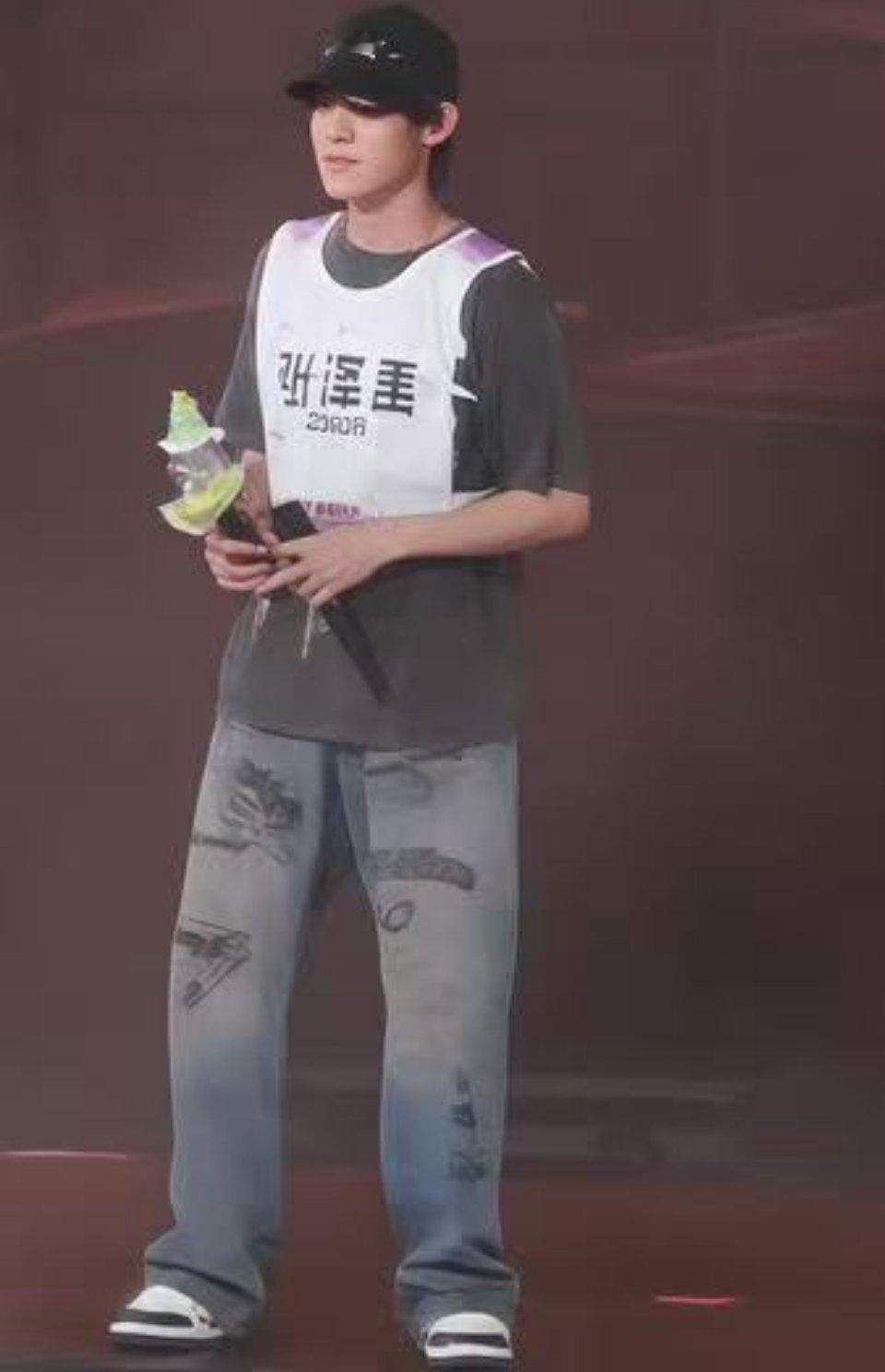 这个是应援棒吗，怎么又改造了 