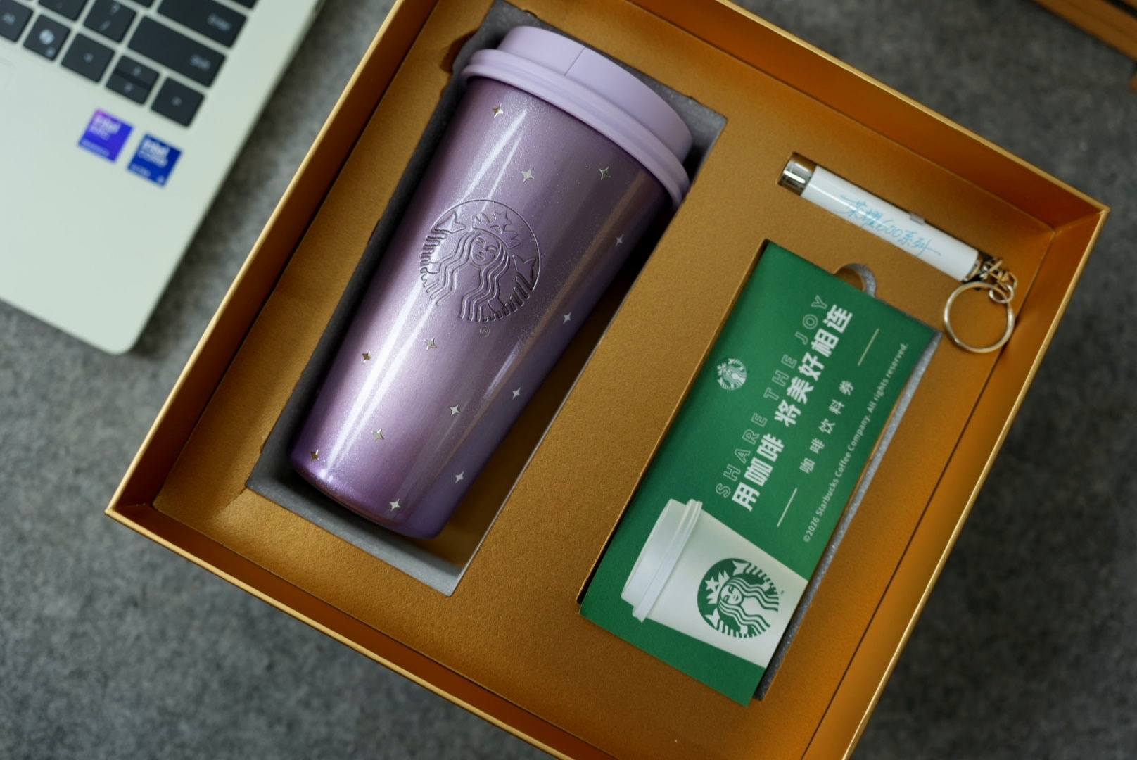 还有两天就是荣耀600系列发布会啦！转眼肖战已经代言了三代荣耀数字系列了，今天收
