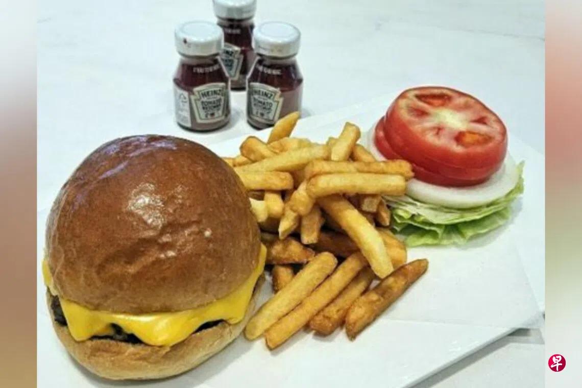 好奇为啥不自己开一家 美国总统特朗普星期三（10月29日）一下榻酒店，第一时间通