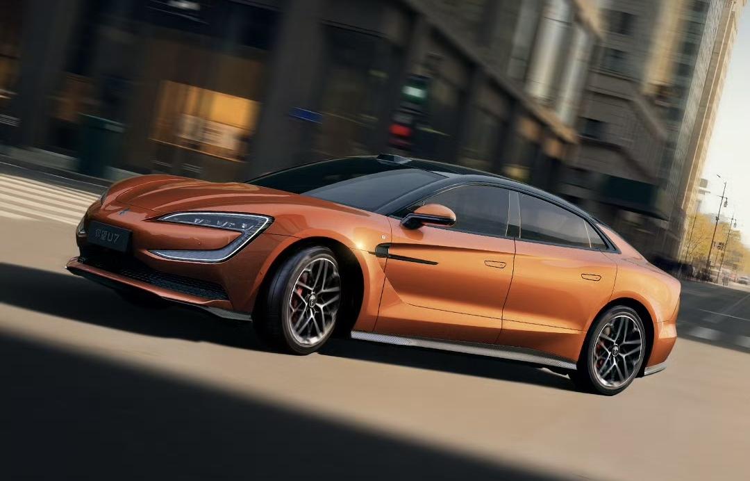 新款仰望U7我来爆个料：150kWh第二代刀片电池，续航直接干到了1006km，